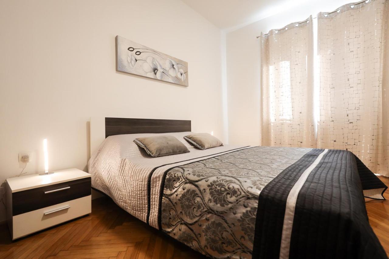 Zara City Center Apartment Bagian luar foto