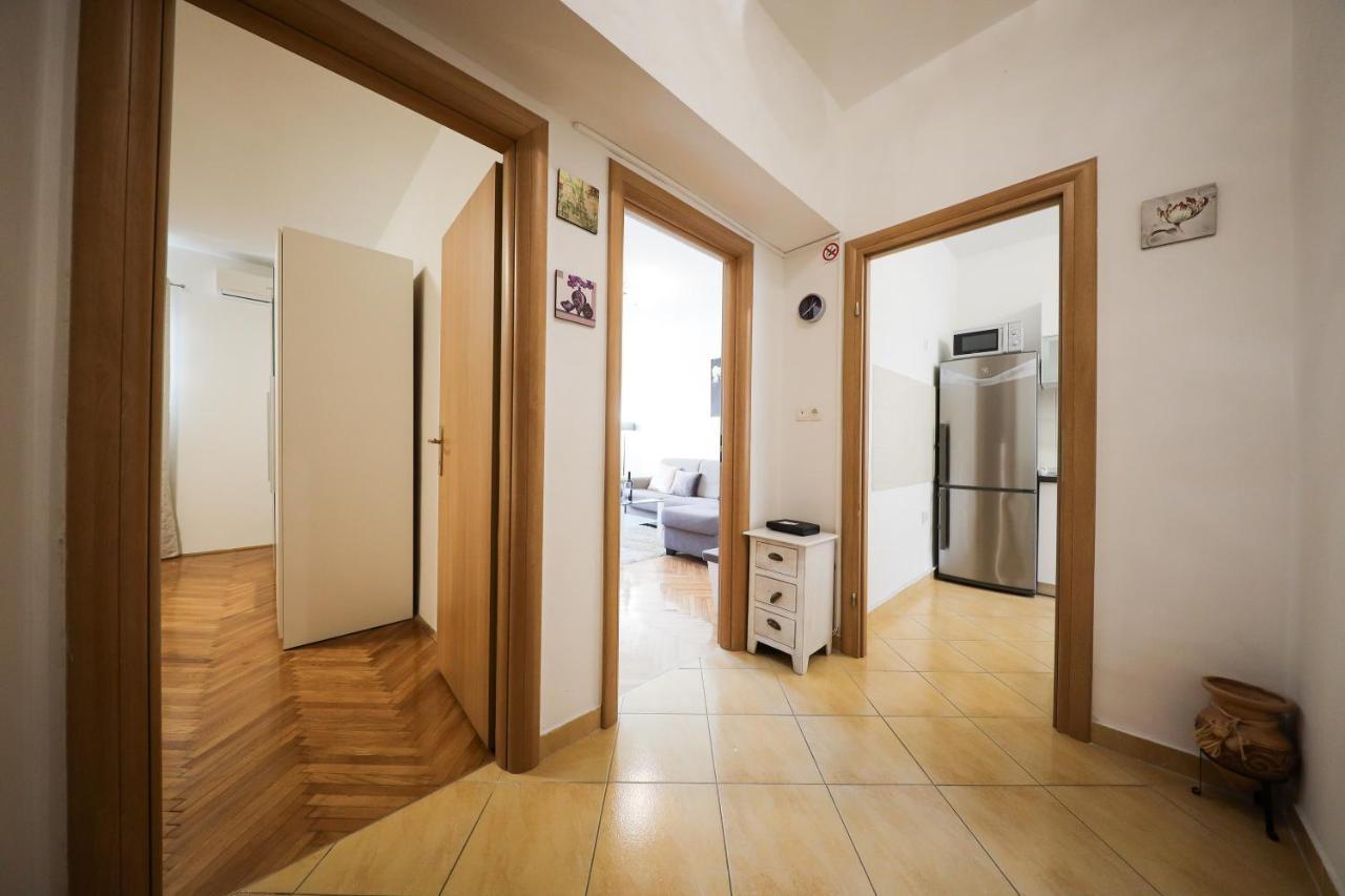 Zara City Center Apartment Bagian luar foto