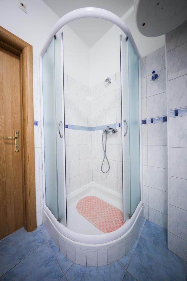 Zara City Center Apartment Bagian luar foto
